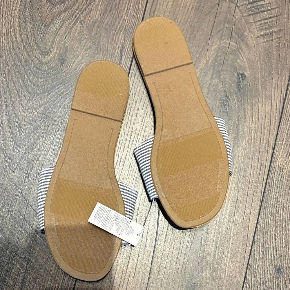 Old Navy Blue Striped Sandals | Casual Summer Slide - Picture 2 of 2